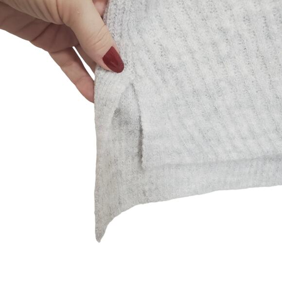 NWT Liz Claiborne | Sparkle Soft Knit Cozy V-Neck Sweater - Picture 6 of 13